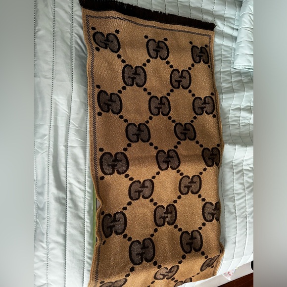 Authentic Gucci Scarf - Picture 3 of 8